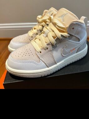 Jordan 1 MID SE CRAFT